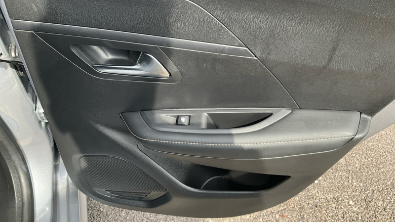 Peugeot 208 1.2 PureTech 100 Allure 5dr Petrol Hatchback